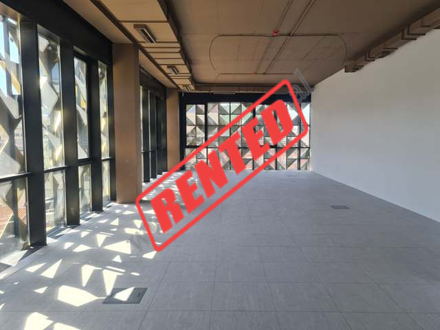 Office for rent in Pjeter Bogdani street at Rainbow Center.
Located on the 6th floor of a new build Office for rent in Pjeter Bogdani street at Rainbow Center.
Located on the 6th floor of a new build